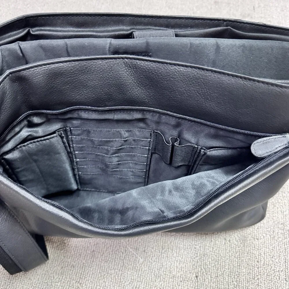 Wilson's Leather Briefcase Branded Executive Black Large NWT